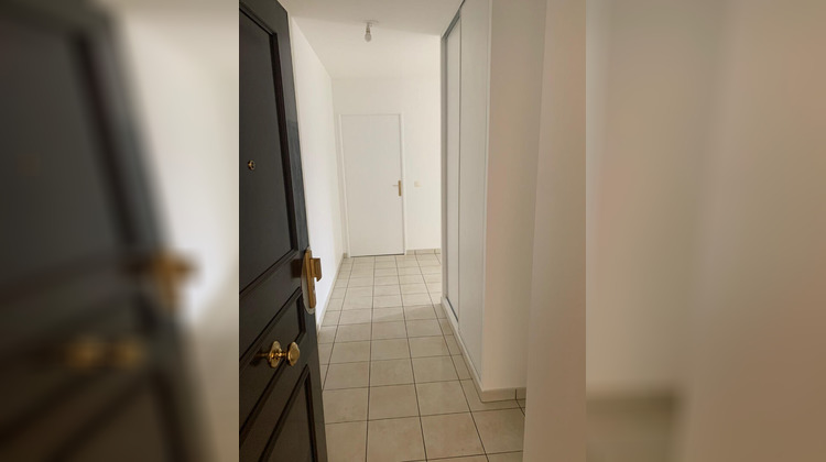 Ma-Cabane - Location Appartement SAINT-DENIS, 109 m²