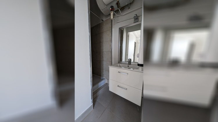 Ma-Cabane - Location Appartement SAINT-DENIS, 15 m²