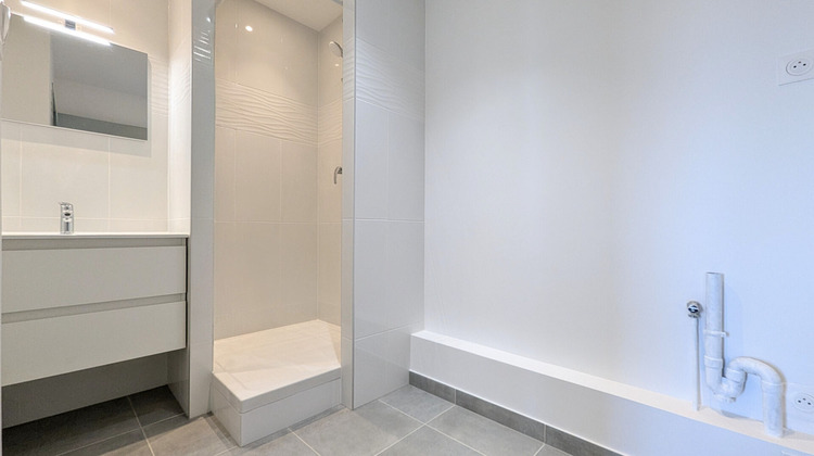 Ma-Cabane - Location Appartement SAINT-DENIS, 64 m²