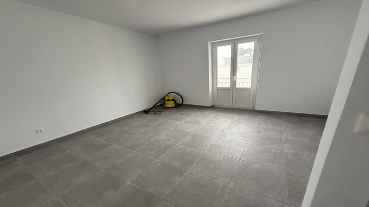 Ma-Cabane - Location Appartement Saint-Denis, 200 m²