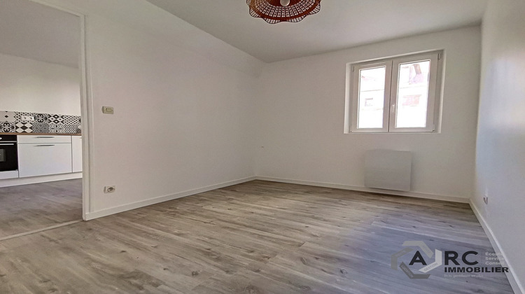 Ma-Cabane - Location Appartement Saint-Denis-de-l'Hôtel, 39 m²
