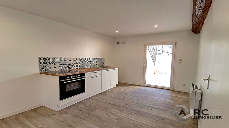 Ma-Cabane - Location Appartement SAINT-DENIS-DE-L'HOTEL, 40 m²