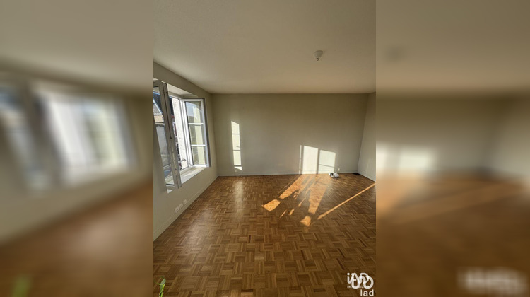 Ma-Cabane - Location Appartement Saint-Denis-de-l'Hôtel, 64 m²