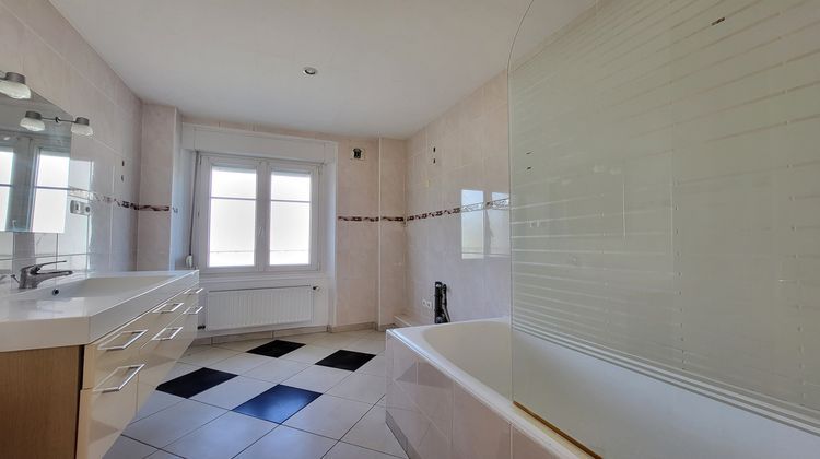 Ma-Cabane - Location Appartement Saint-Dié-des-Vosges, 79 m²