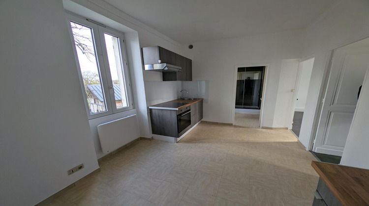 Ma-Cabane - Location Appartement SAINT-DOULCHARD, 44 m²
