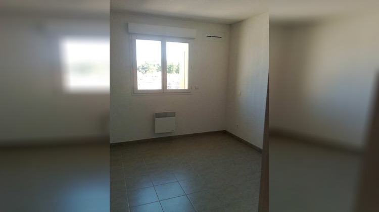 Ma-Cabane - Location Appartement SAINT ESTEVE, 40 m²