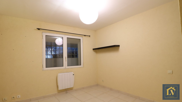 Ma-Cabane - Location Appartement SAINT-ESTEVE, 81 m²