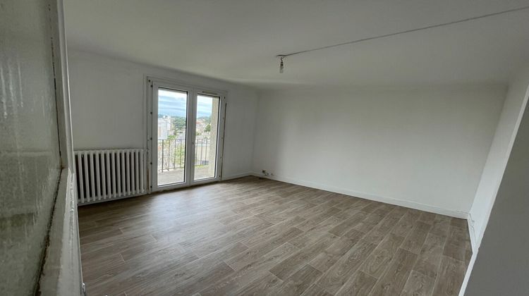 Ma-Cabane - Location Appartement SAINT-ETIENNE, 42 m²