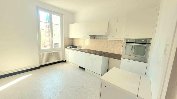 Ma-Cabane - Location Appartement SAINT ETIENNE, 80 m²