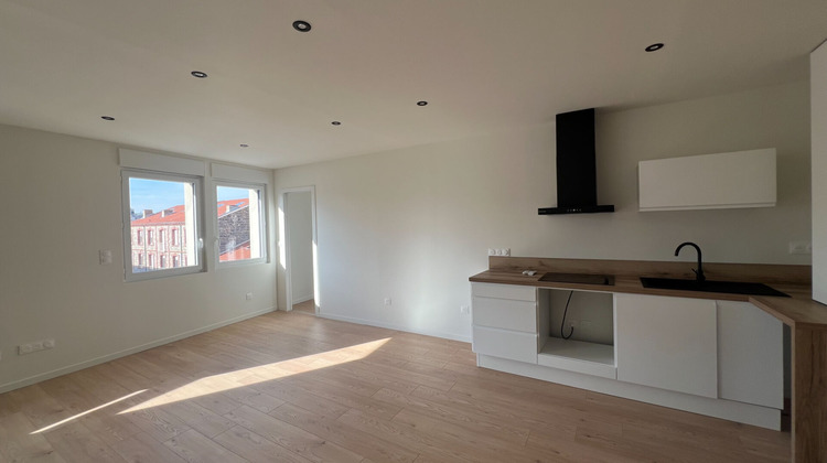 Ma-Cabane - Location Appartement SAINT-ETIENNE, 37 m²