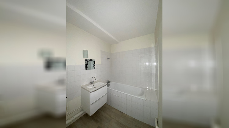 Ma-Cabane - Location Appartement SAINT ETIENNE, 38 m²