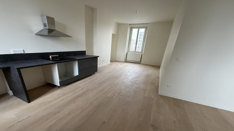 Ma-Cabane - Location Appartement SAINT-ETIENNE, 59 m²
