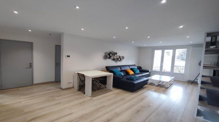 Ma-Cabane - Location Appartement SAINT-ETIENNE, 61 m²