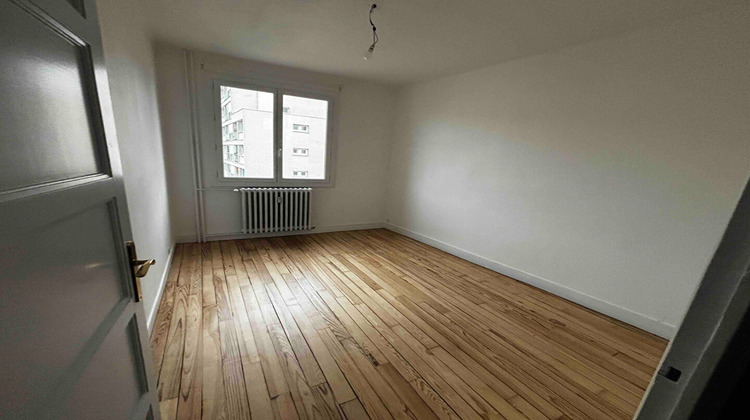 Ma-Cabane - Location Appartement SAINT-ETIENNE, 90 m²