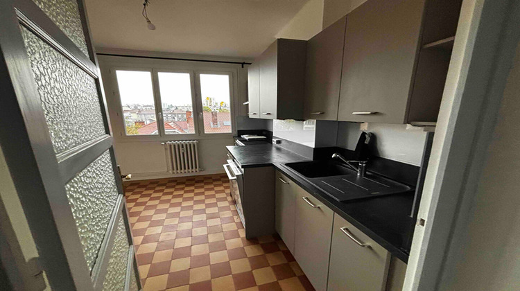 Ma-Cabane - Location Appartement Saint Etienne, 90 m²