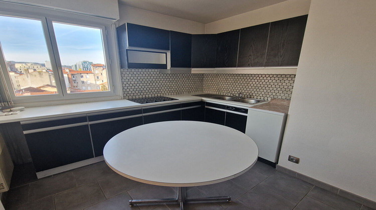 Ma-Cabane - Location Appartement SAINT-ETIENNE, 70 m²