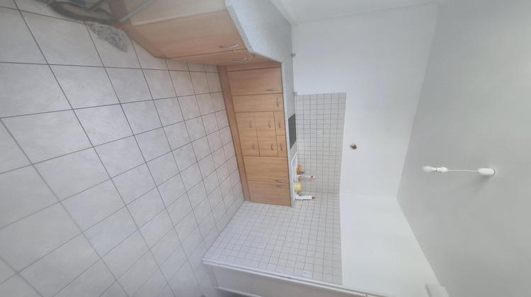 Ma-Cabane - Location Appartement Saint-Etienne, 54 m²