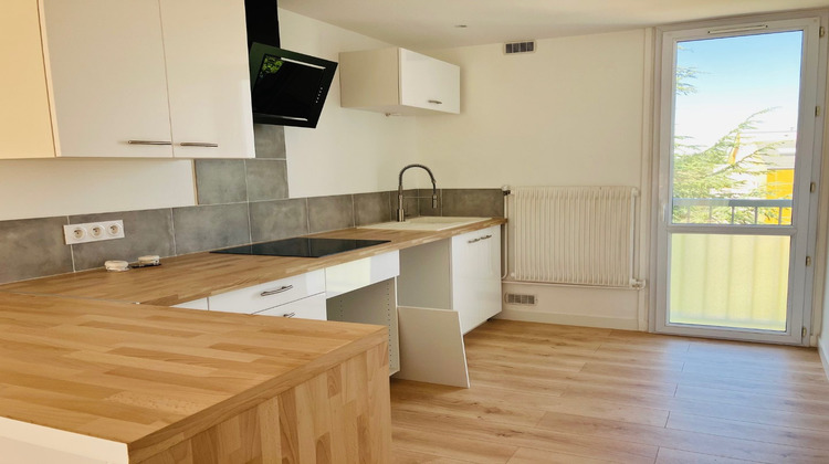 Ma-Cabane - Location Appartement SAINT ETIENNE, 58 m²