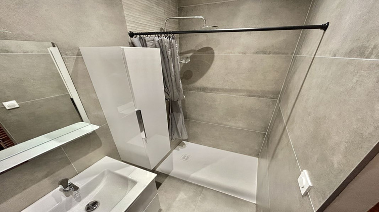 Ma-Cabane - Location Appartement SAINT-ETIENNE, 76 m²