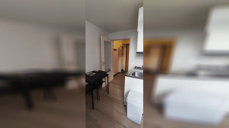 Ma-Cabane - Location Appartement Saint Etienne, 18 m²