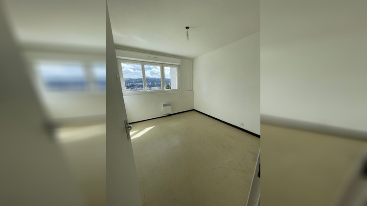 Ma-Cabane - Location Appartement SAINT-ETIENNE, 69 m²