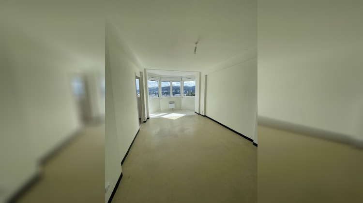 Ma-Cabane - Location Appartement SAINT-ETIENNE, 69 m²