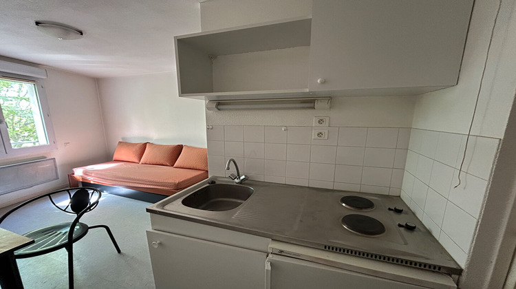 Ma-Cabane - Location Appartement SAINT-ETIENNE, 18 m²