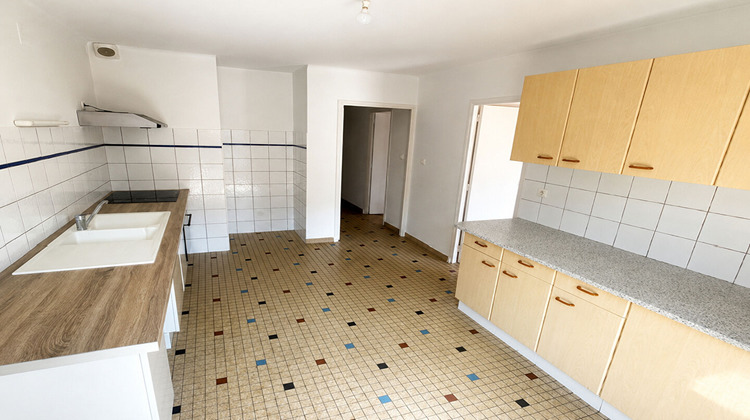 Ma-Cabane - Location Appartement SAINT-ETIENNE-DE-TULMONT, 69 m²