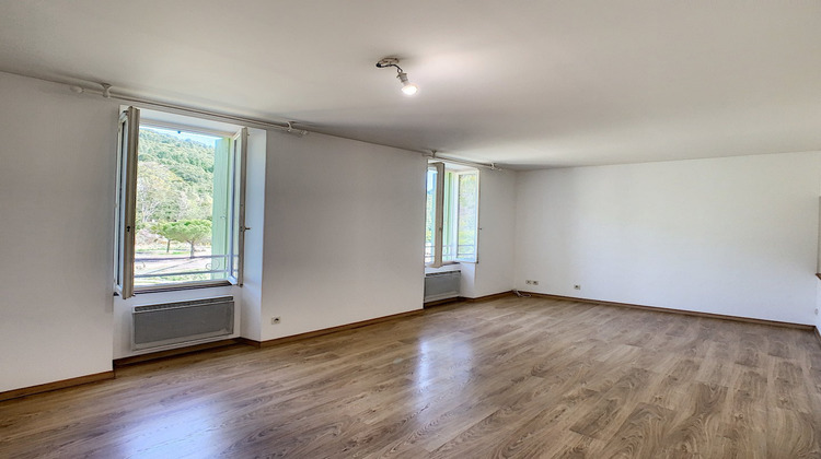 Ma-Cabane - Location Appartement SAINT ETIENNE ESTRECHOUX, 75 m²