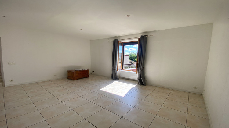 Ma-Cabane - Location Appartement SAINT-FARGEAU-PONTHIERRY, 67 m²