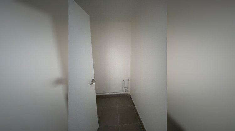 Ma-Cabane - Location Appartement SAINT-FONS, 74 m²