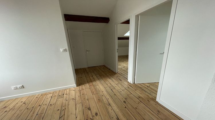 Ma-Cabane - Location Appartement SAINT-GENEST-LERPT, 99 m²