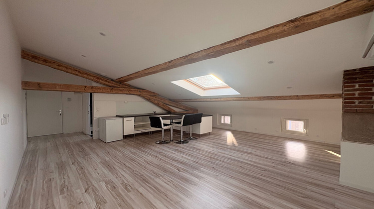 Ma-Cabane - Location Appartement SAINT-GENEST-LERPT, 35 m²