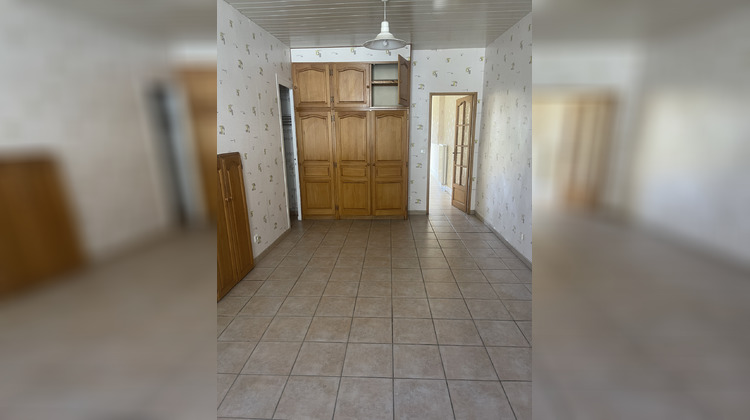 Ma-Cabane - Location Appartement Saint-Genest-Lerpt, 53 m²