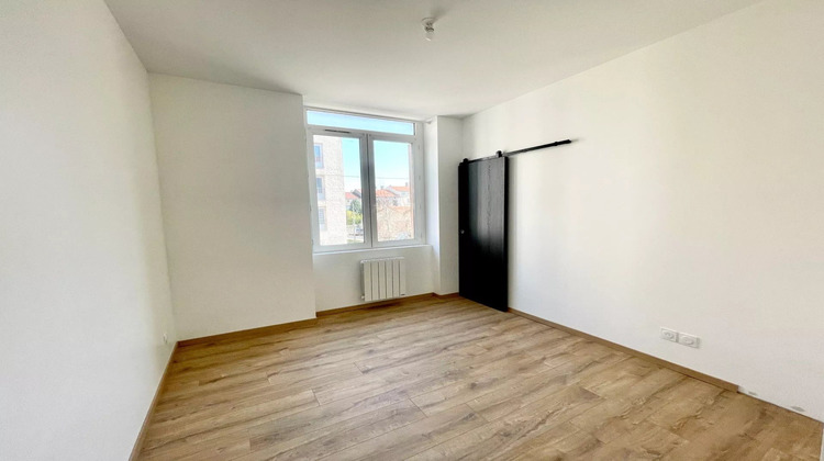 Ma-Cabane - Location Appartement Saint-Genest-Lerpt, 44 m²