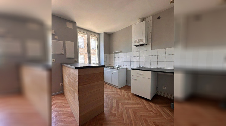 Ma-Cabane - Location Appartement Saint-Genest-Lerpt, 52 m²