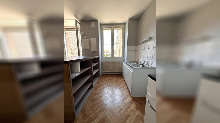 Ma-Cabane - Location Appartement Saint-Genest-Lerpt, 52 m²