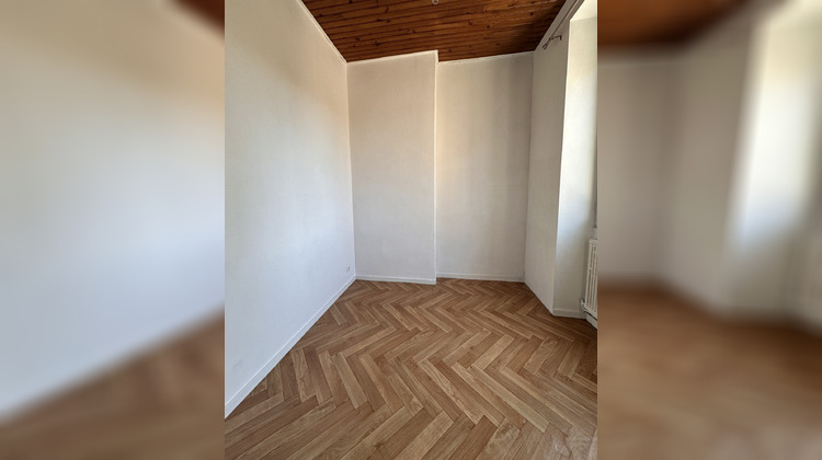 Ma-Cabane - Location Appartement Saint-Genest-Lerpt, 52 m²