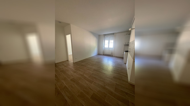 Ma-Cabane - Location Appartement SAINT-GENEST-LERPT, 39 m²