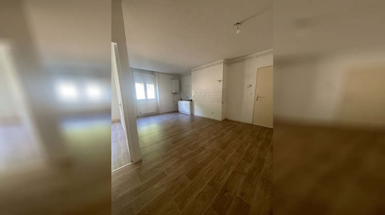 Ma-Cabane - Location Appartement SAINT-GENEST-LERPT, 39 m²