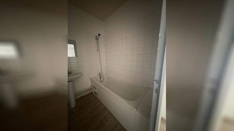Ma-Cabane - Location Appartement SAINT-GENEST-LERPT, 39 m²