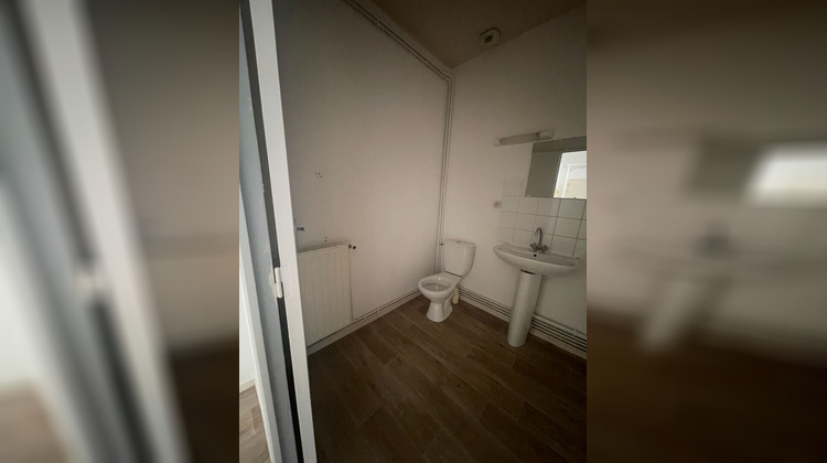 Ma-Cabane - Location Appartement SAINT-GENEST-LERPT, 39 m²