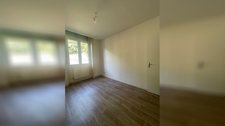 Ma-Cabane - Location Appartement SAINT-GENEST-LERPT, 39 m²