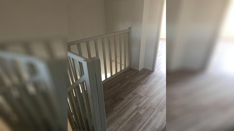 Ma-Cabane - Location Appartement SAINT GENEST MALIFAUX, 60 m²