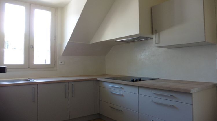 Ma-Cabane - Location Appartement SAINT-GENIEZ-D'OLT, 68 m²