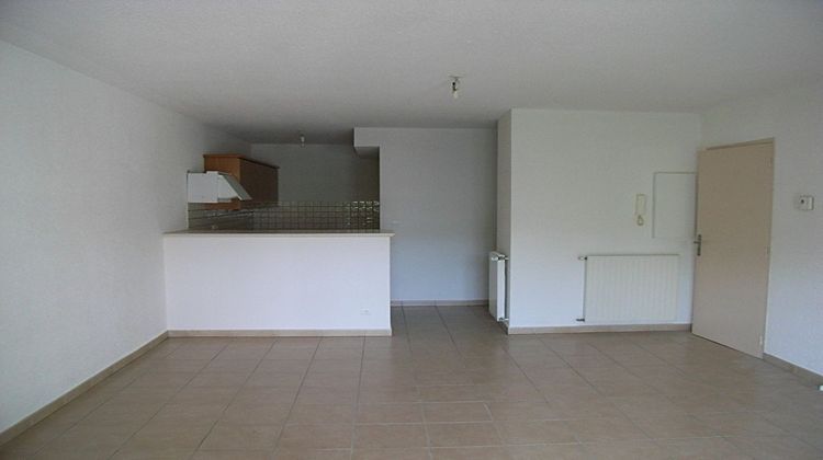 Ma-Cabane - Location Appartement SAINT-GENIEZ-D'OLT, 52 m²