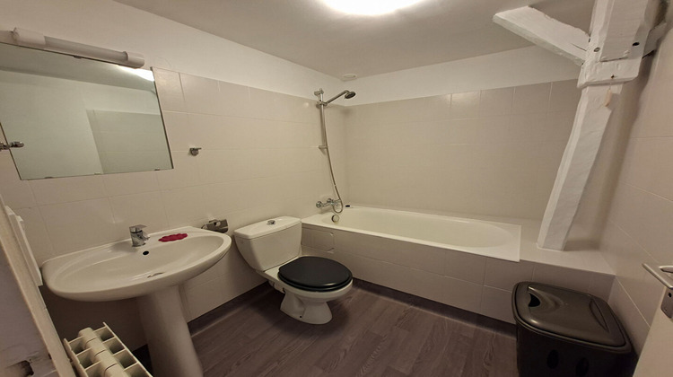 Ma-Cabane - Location Appartement SAINT-GENIEZ-D'OLT, 70 m²