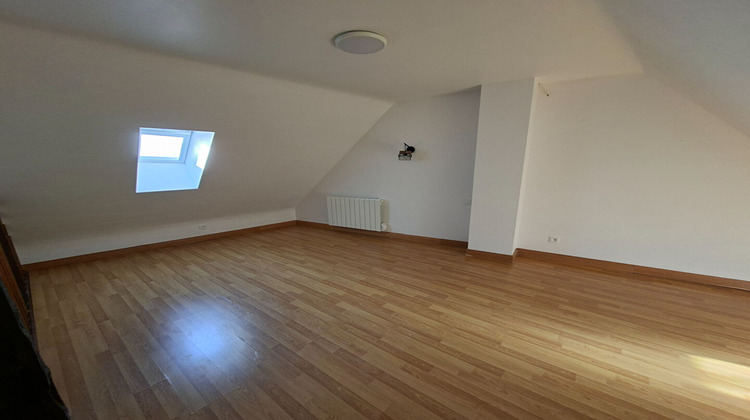 Ma-Cabane - Location Appartement SAINT-GENIEZ-D'OLT, 70 m²