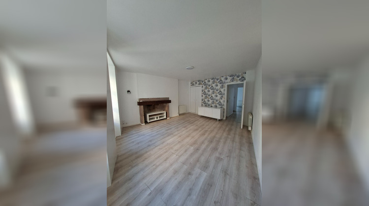 Ma-Cabane - Location Appartement SAINT-GENIEZ-D'OLT, 70 m²