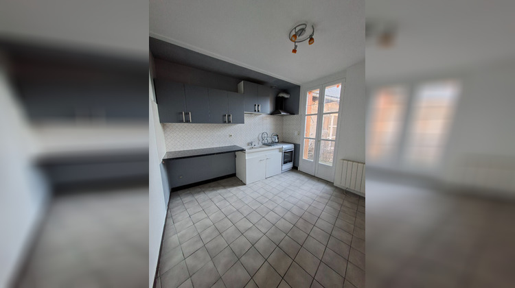 Ma-Cabane - Location Appartement SAINT-GENIEZ-D'OLT, 70 m²